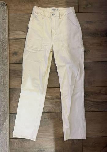 Abercrombie & Fitch 90s Straight Ultra High Rise White Cargo Pants