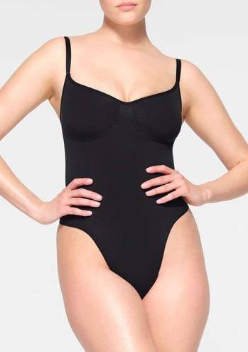 SKIMS NWT  Sculpt Bodysuit