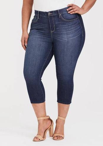 Torrid  Sky High Skinny Premium Stretch Jeans Cropped Whisker Medium Wash 26R