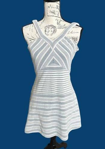 Shoshanna  Women's Tank Dress Dropped Waist V-Neck Blue White Geometric Size P