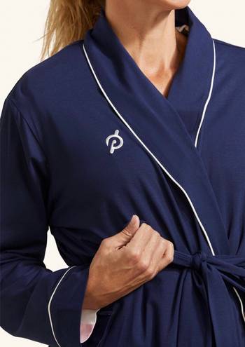 Peloton Women’s Robe NWT!