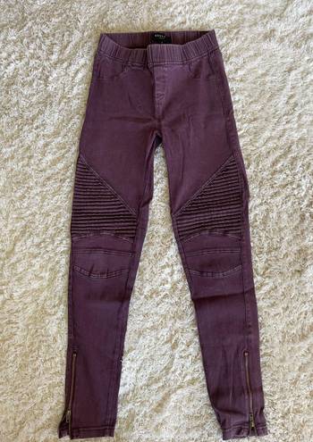 Beulah Maroon Textured Pants