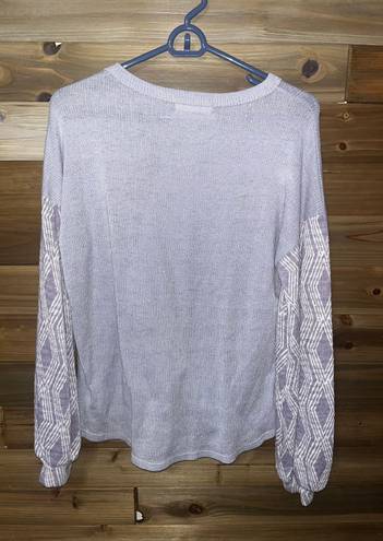 Edge Raw  Patterned Sleeve Top