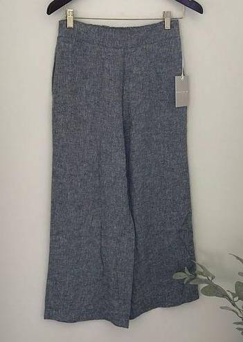 Chelsea28  Cropped Linen/Rayon blend pants. Size Small