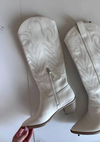 Dolce Vita White Cowgirl Boots Size 7