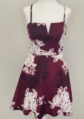 Trixxi Burgundy And white Flower Dress