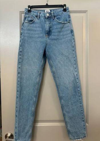 BDG Straight Leg Mom Jean