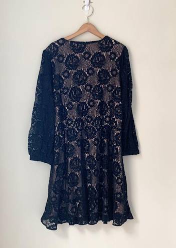 City Chic NWT  Lace Fly Away Dress - black