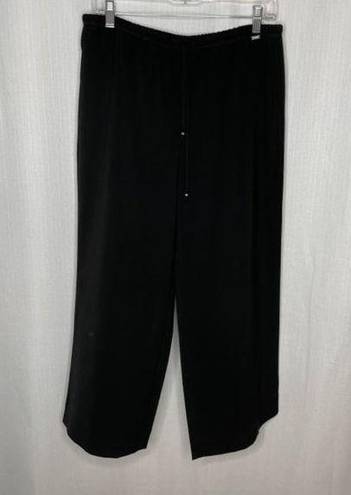 St. John  Sport Black Wide Leg Crop Pull On Pants‎