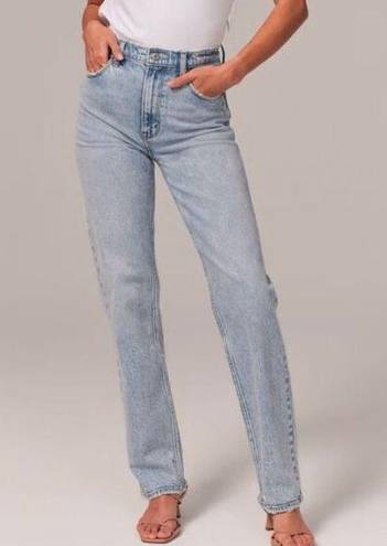 Abercrombie & Fitch  the 90’s slim straight ultra high rise jeans size 0 short