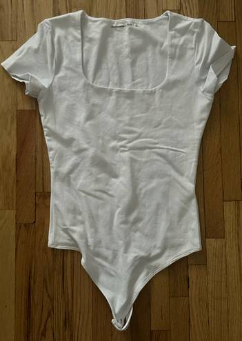 Abercrombie & Fitch NWOT Abercrombie Cotton Seamless Fabric Squareneck Short Sleeve Bodysuit in White