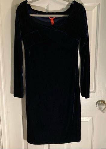 Chelsea and Violet  NWT Stunning Deep Blue Velvet Midi Dress Size Medium