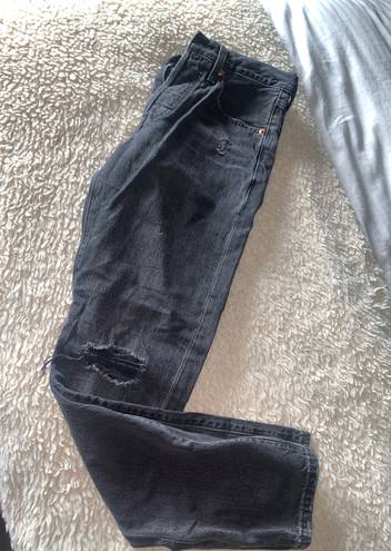 Levi’s Black Jeans