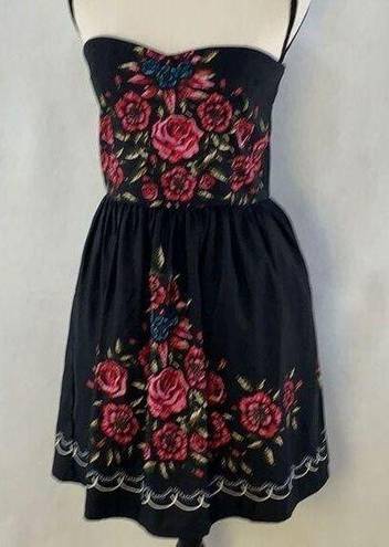 Harper NWT  floral strapless dress