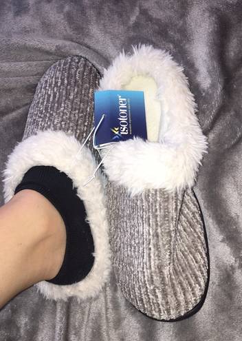 Isotoner NWT  Slippers