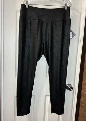 Ava & Viv NWT  Black Print Pull On Leggings size 1X