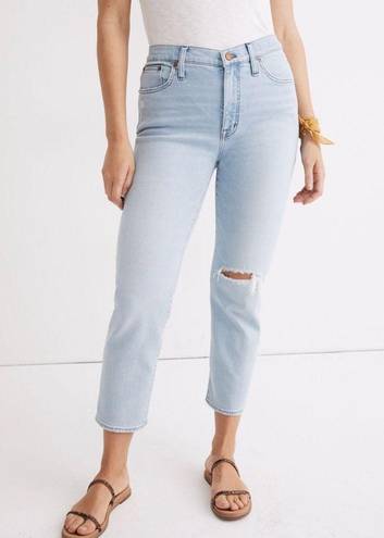 Madewell $138  Mid-Rise Classic Straight Jeans in Wellingford Wash: Knee-Rip 29