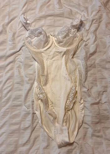 One Piece Vintage White Womens Lingerie .