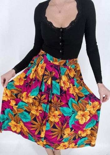 Krass&co Vintage SK &  Vibrant Floral Midi Skirt