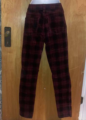 St. John’s Bay Black & Red Plaid Cordaroy Skinny Leg Pants Size 6