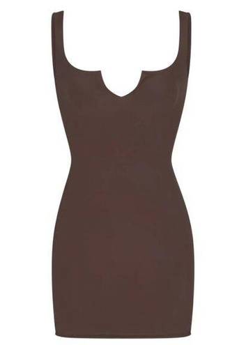 SKIMS NWT  Raw Edge Slit Front Cropped Cami Intimates Top Scoop Neck Espresso S