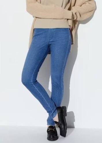 Uniqlo  Medium Wash Denim Legging Pull on Pants Jeans