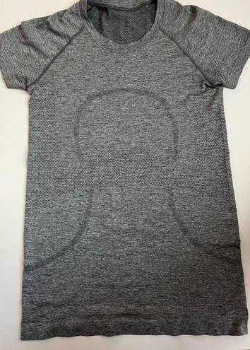 Lululemon Swiftly Tech Short- Sleeve Shirt 2.0 Gray Size 6 - $55 (19