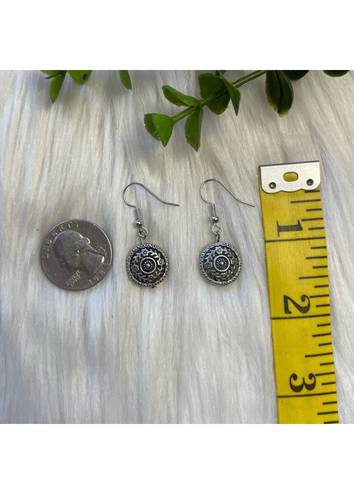 Vintage medallion circle dangle silver tone earrings