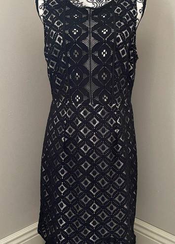 Kensie  Women's Graphic Geo Sleeveless Dress Black Lace With Cream Underlay Sz M.