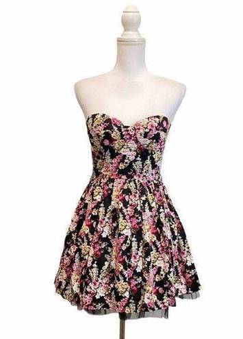 Sans Souci  Small Strapless Tube Floral Dress