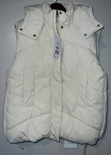 Bershka Oversize nylon puffer vest with hood