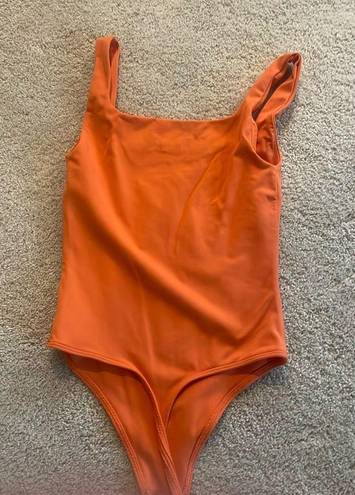 Aritzia  Babaton Bodysuit