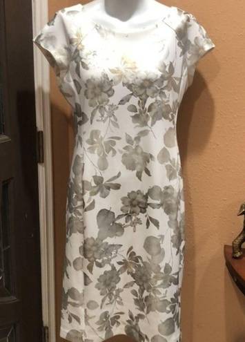 ECI  New York silver floral white dress