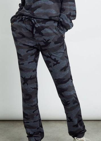 Rails  Kingston Jogger in Iron Camo