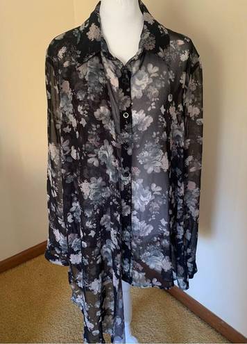 Stylestalker  Revolve Black and Grey Floral Blouse Sheer w/ Wrap Piece Size 6