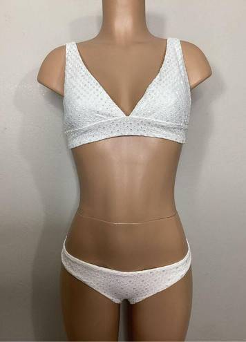 PilyQ New.  white bikini set. S-bottom/D-cup top. Retails $149