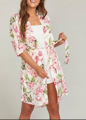 Show Me Your Mumu beautiful lightweight Robe, white with bright pink flowers, comes with belt, size is one size small/medium, excellent condition