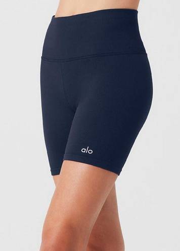 Alo Yoga 5" Seamless Ribbed Favorite Short - Navy