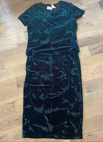 Kathie Lee Collection Vintage  Green Velvet Dress Size Medium