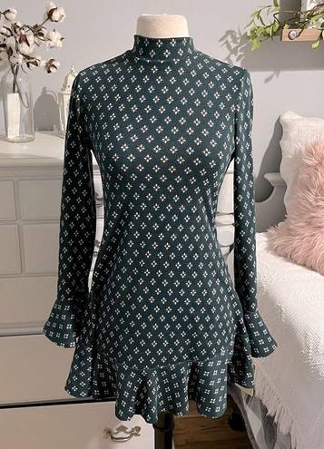 Bebop 70s Retro Look Bell Sleeve Flared Hem Dress Long Sleeve Knit Green Floral Small