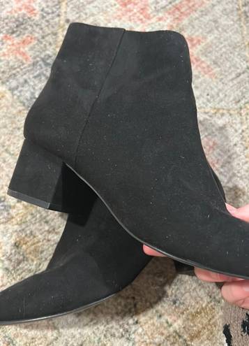 Quipid Black Booties