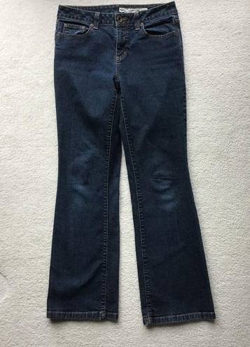 DKNY  JEANS SIZE 8 S/C BOOTCUT BLUE JEANS