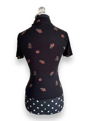 Ivy and Main  Womens Sz M Tee Ditsy Rib Mock Neck Black Top Flowers Stretchy