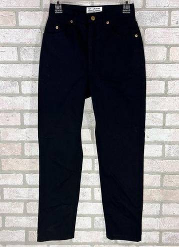 St. John  Signature High Rise Straight Leg Jeans in Black Size 2