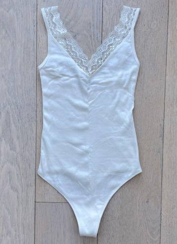 Abercrombie & Fitch Abercrombie white lace v-neck bodysuit