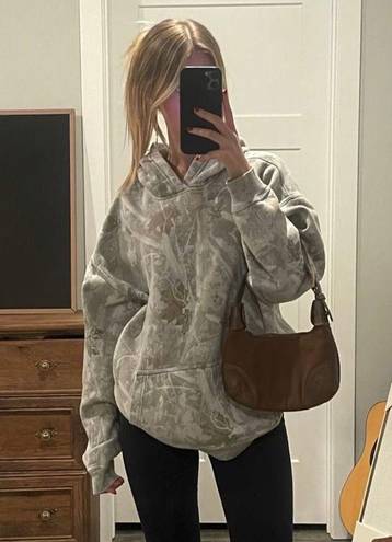 Abercrombie & Fitch Essential Popover Viral Camo Hoodie White Size XL -  $125 New With Tags - From Elaine