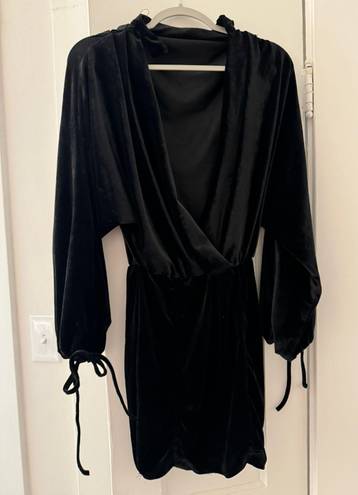 4S13NNA I Black Velvet Dress