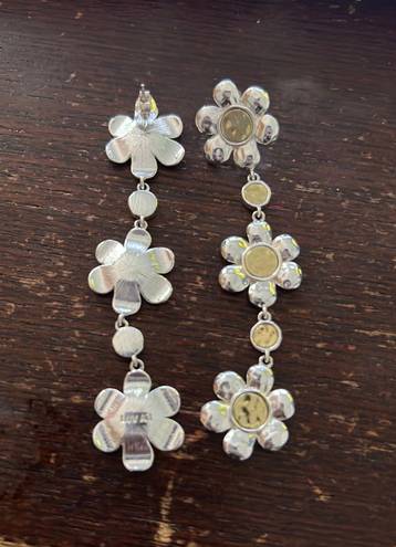 Daisy Dangle earrings