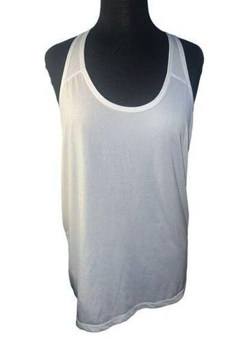 Xersion 🐘 White Tank Top