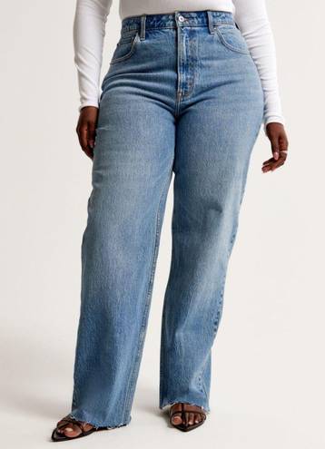 Abercrombie & Fitch Curve Love Jeans